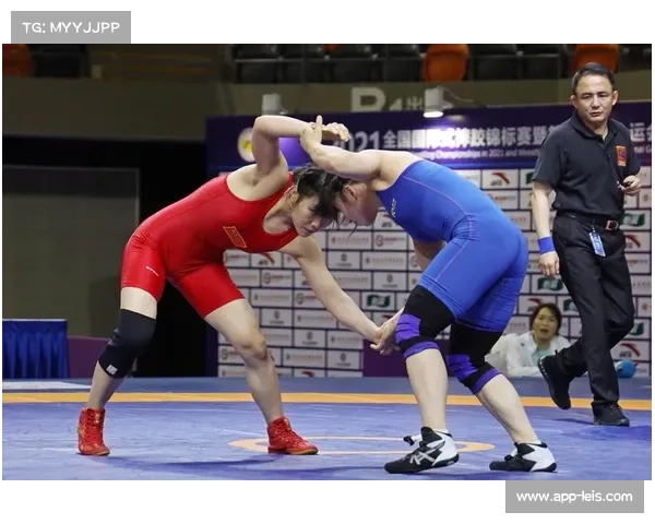 全运会女子自由式摔跤57公斤级 广东梁虹带伤夺银改写历史