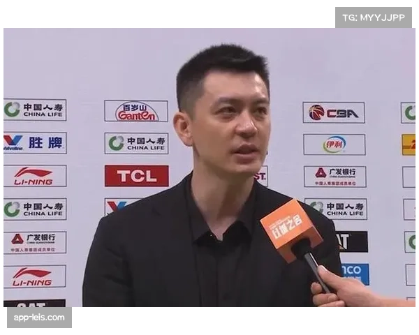 【2026年4月CBA联赛战术演变全景分析·赛中·消息“半决赛现经典战术博弈：杨鸣与邱彪G2中场调整成系列赛转折点”